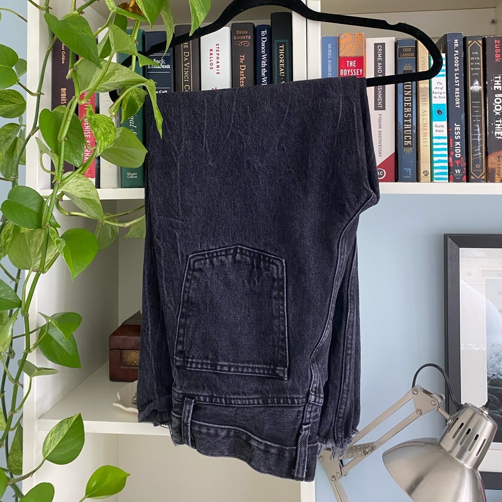 BLACK WIDE LEG FRAYED EDGE JEANS